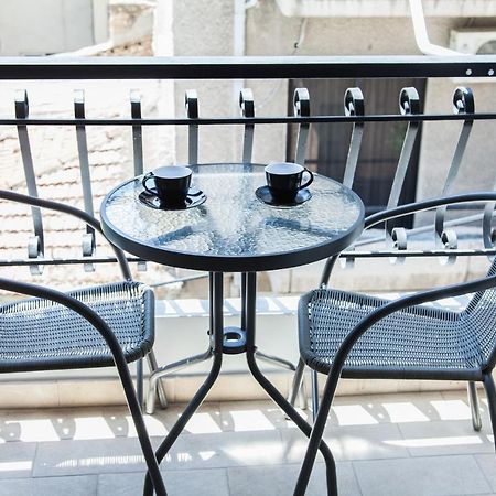 Great Apartment In פיראוס מראה חיצוני תמונה