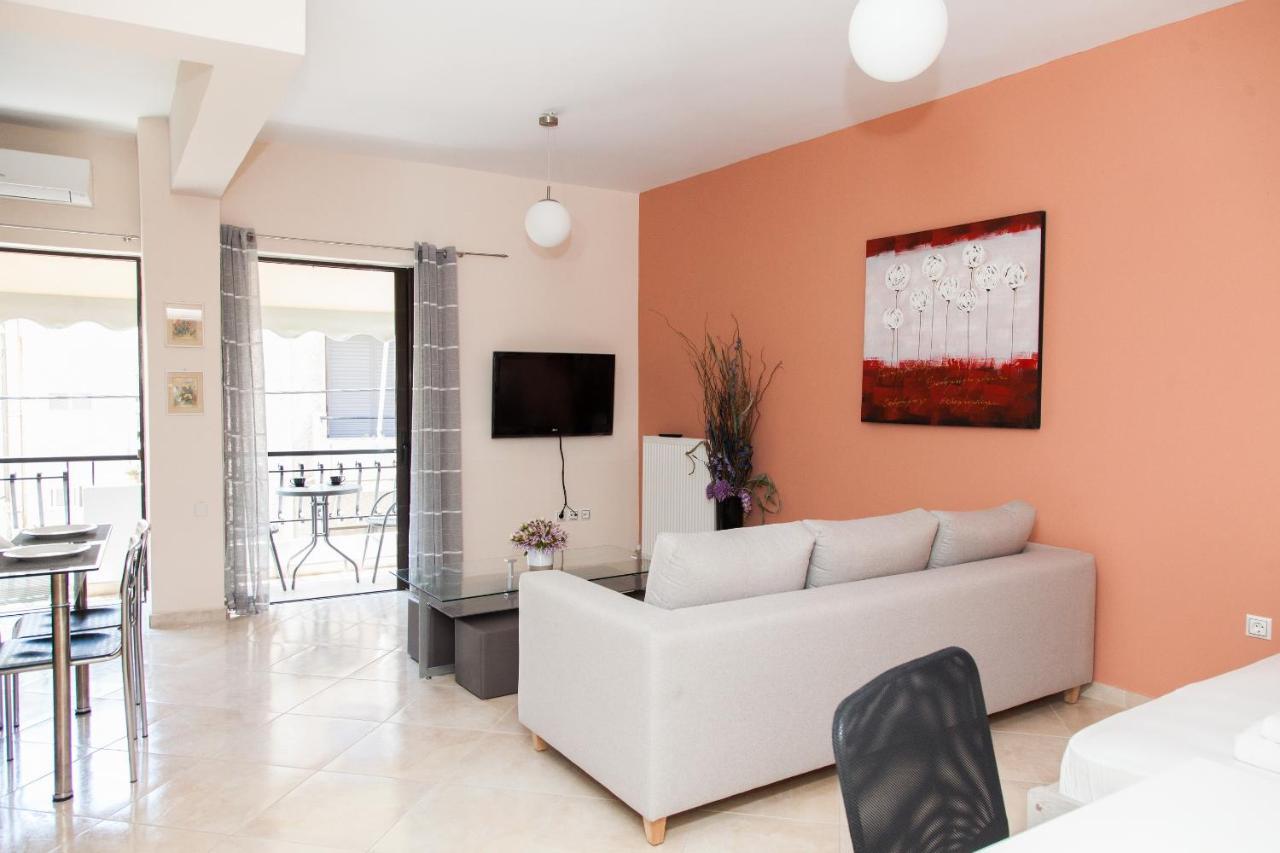 Great Apartment In פיראוס מראה חיצוני תמונה