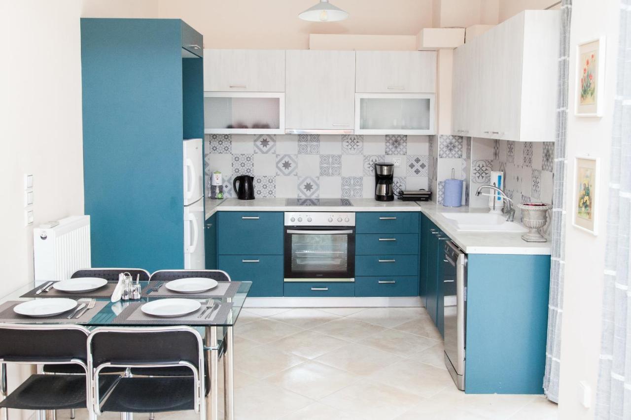 Great Apartment In פיראוס מראה חיצוני תמונה