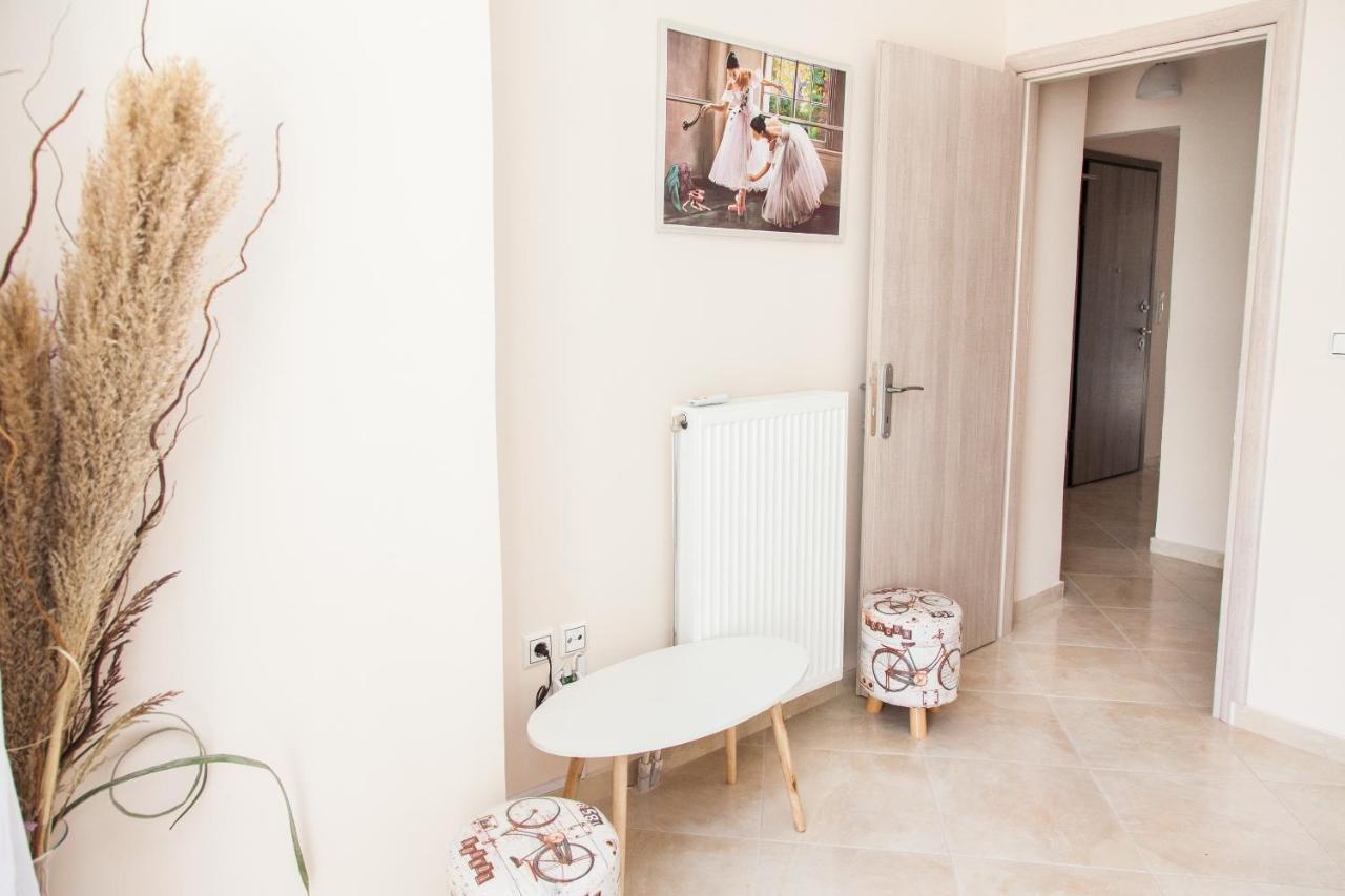 Great Apartment In פיראוס מראה חיצוני תמונה