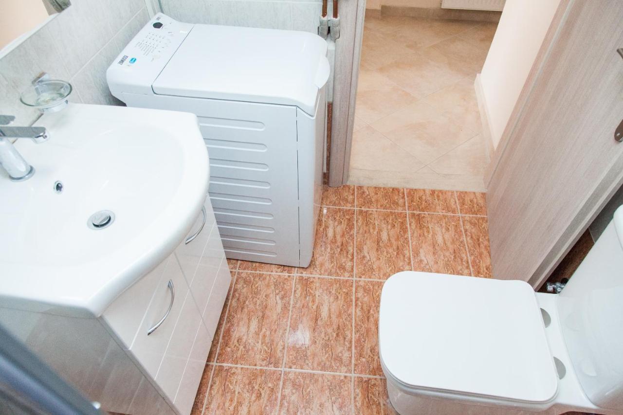 Great Apartment In פיראוס מראה חיצוני תמונה